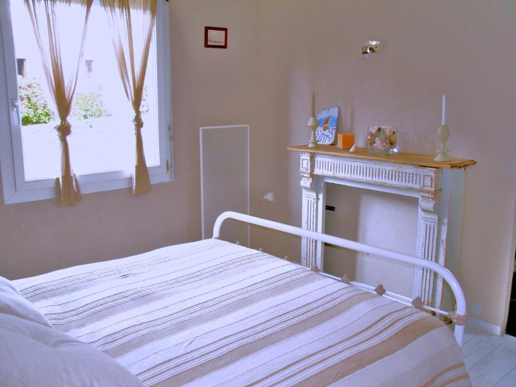 Chambres D'Hotes Vue Mer Entre Plestin Les Greves Et Locquirec Habitación foto